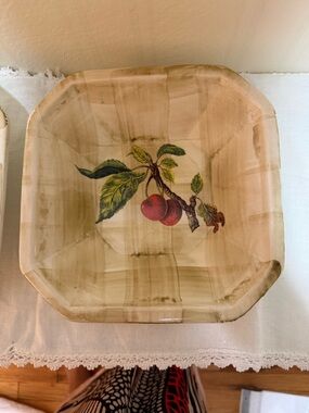 Ceramica Due Torri Octagonal 3 Cherry Shallow Bowl  Made In Italy 8 3/8” Ceramic